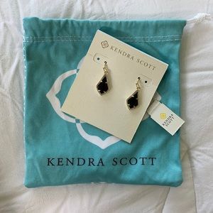 KENDRA SCOTT Lexi Gold Drop Earrings in Black